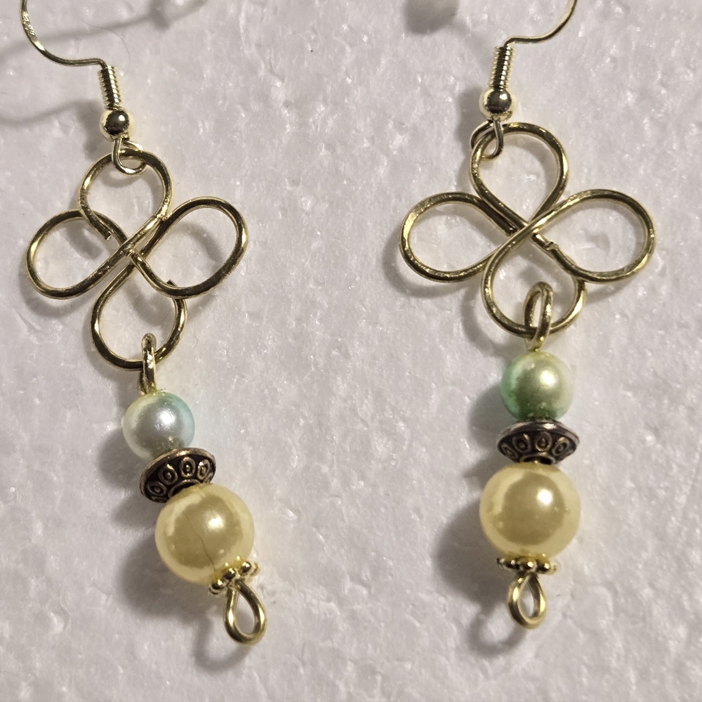 Hand Crafted Gold Clover Dangle Earrings with Pale Yellow and Mint/Yellow Beads - Picture 3 of 10